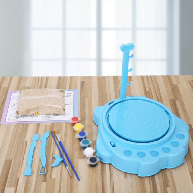 Set Olărit pentru Copii cu Lut, Culori și Unelte (culoare aleatorie)