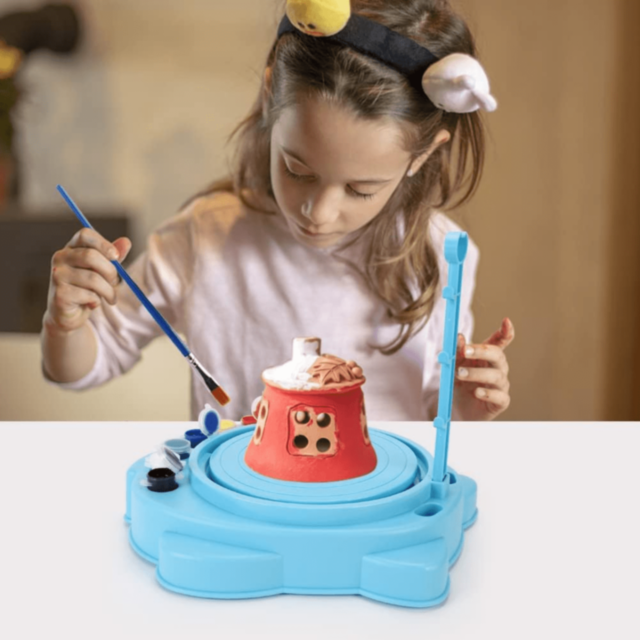 Set Olărit pentru Copii cu Lut, Culori și Unelte (culoare aleatorie)