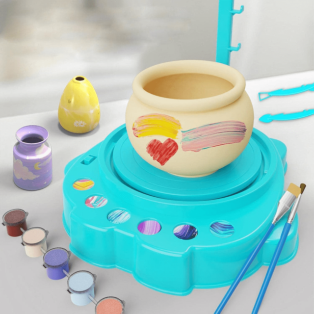 Set Olărit pentru Copii cu Lut, Culori și Unelte (culoare aleatorie)