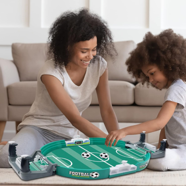 Masa de Fotbal Interactivă pentru Copii - Joc Competitiv și Distractiv
