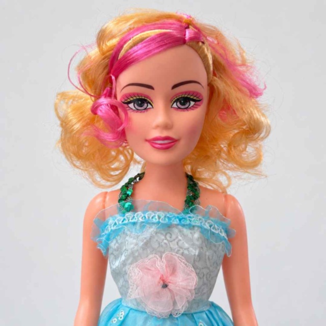 Păpușă mare Lovely Girl cu muzică, de 76 cm
