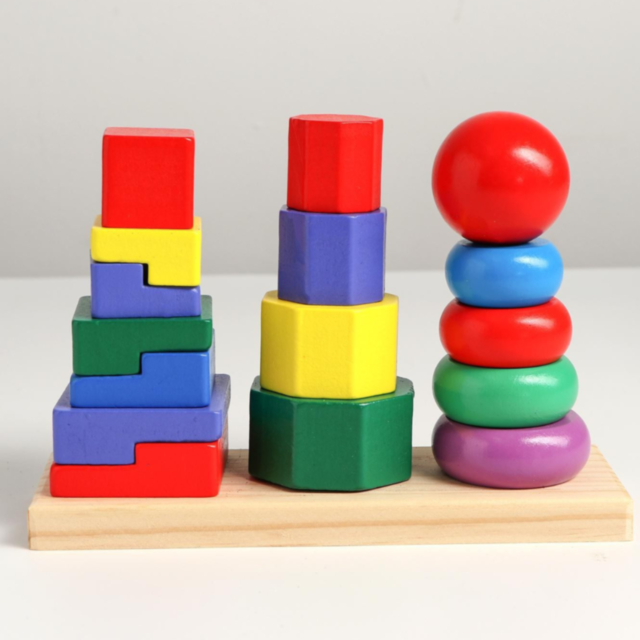 Turnuri Montessori din Lemn – Sortare, Stivuire și Forme Geometrice