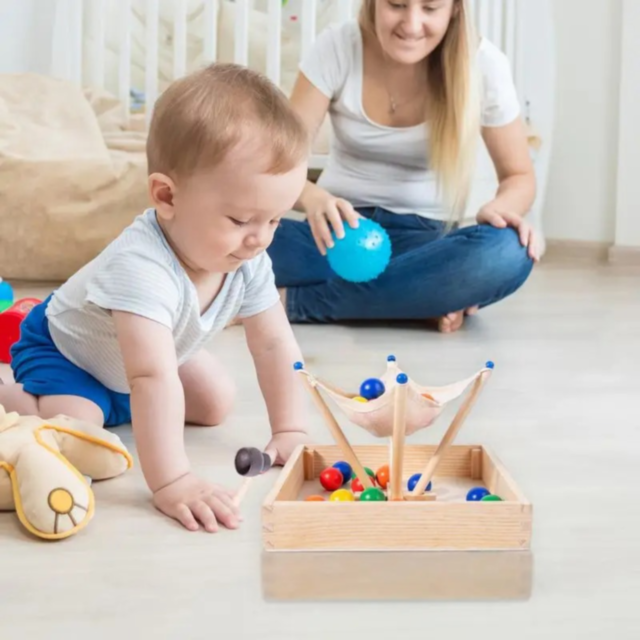 Joc Montessori din Lemn 3 în 1 – Prinde, Sortează și Potrivește Bile Colorate