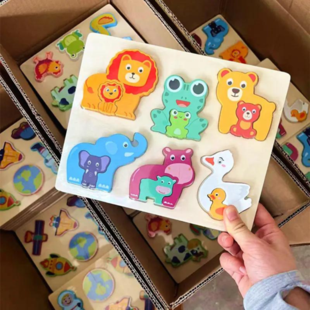 Puzzle de lemn cu animale și puii lor