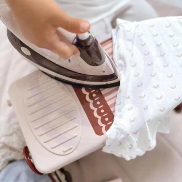 Fier de călcat mini electric pentru copii