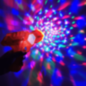 Pistol Spațial cu Lumină Rotativă și Sunete (culoare aleatorie)
