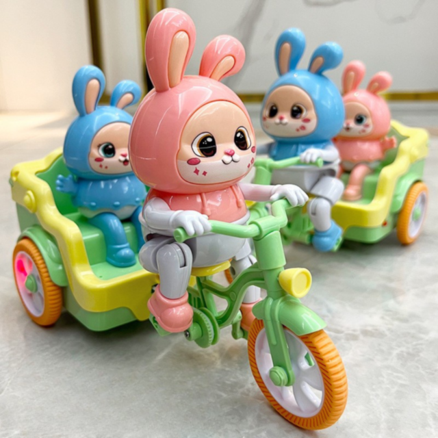 Iepurașii Veseli pe Tricicletă cu Lumină și Muzică (culoare aleatorie)