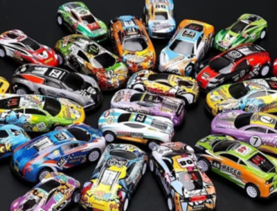 Set 25 Mașinuțe Metalice cu Mecanism Pull-Back – Modele Sport și Graffiti | image