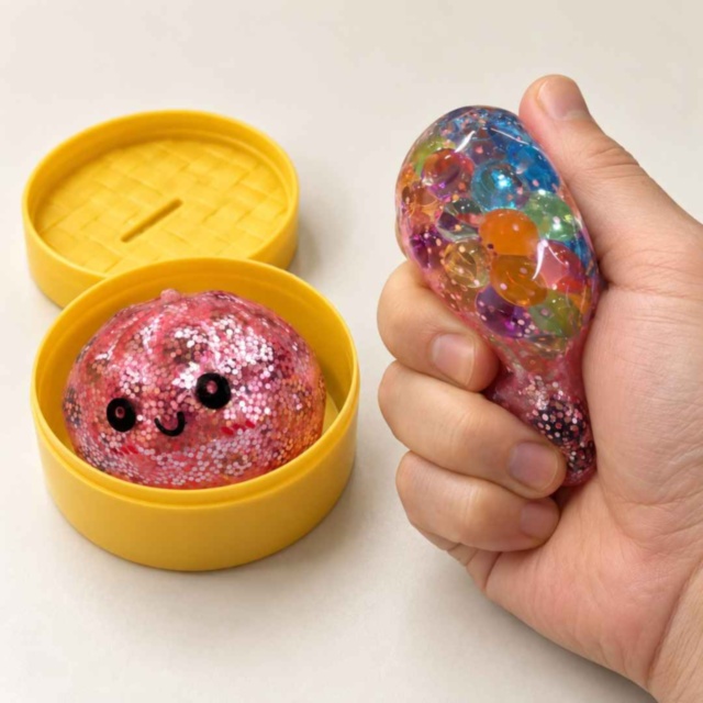 Jucărie squishy cu sclipici și bile colorate, o bucată