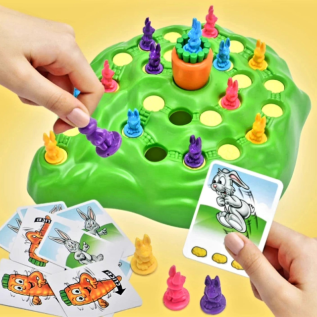 Joc Interactiv „Iepurașii și Morcovul” – Distracție și Strategie pentru Copii