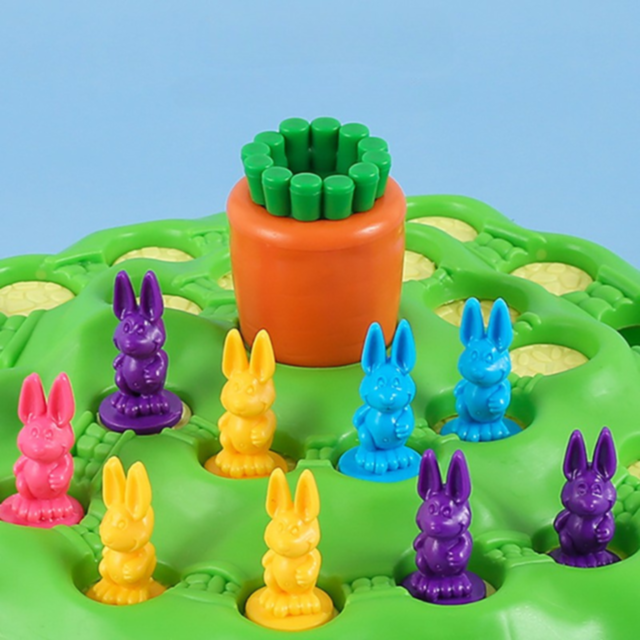 Joc Interactiv „Iepurașii și Morcovul” – Distracție și Strategie pentru Copii