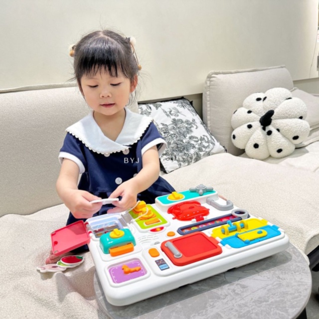 Busy Board Montessori de Bucătărie cu Activități Interactive