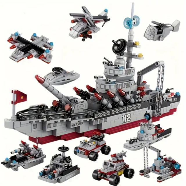 Set de Construcție Navă de Război 8 în 1 – 554 Piese și 2 Figurine Incluse