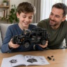 Set de construcție SUV off-road din 909 piese