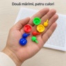 Joc mozaic cu piese colorate și tablă perforată
