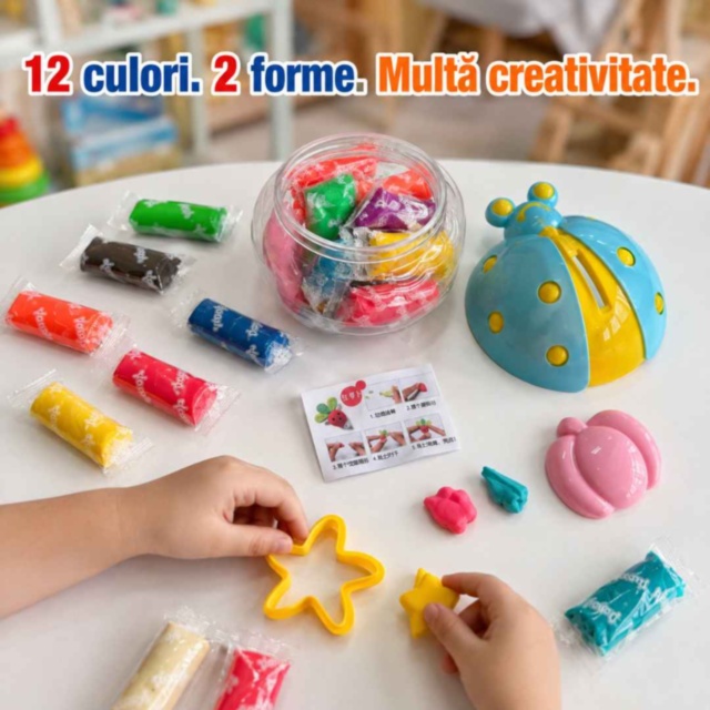 Set plastilină copii cu 12 culori și 2 forme