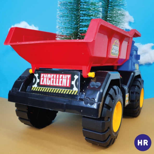 Camion Basculant Mare pentru Construcții