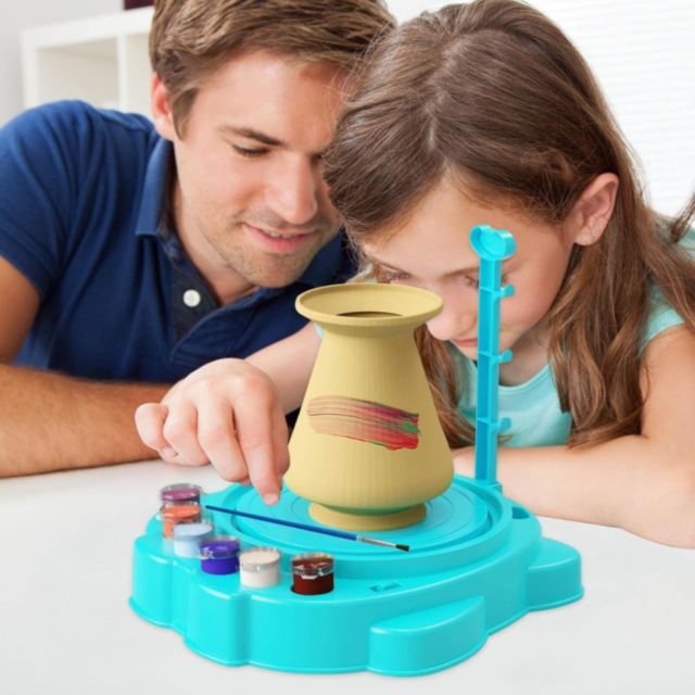Set de olărit pentru copii cu roată electrică și culori