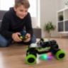 Mașină off-road cu telecomandă și lumini multicolore pentru copii