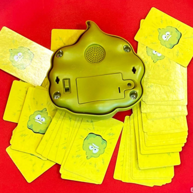 Joc Amuzant cu Cărți și Sunete – Distracție Interactivă pentru Copii