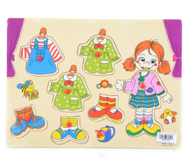 Puzzle Incastru de Lemn, Îmbracă Fetița