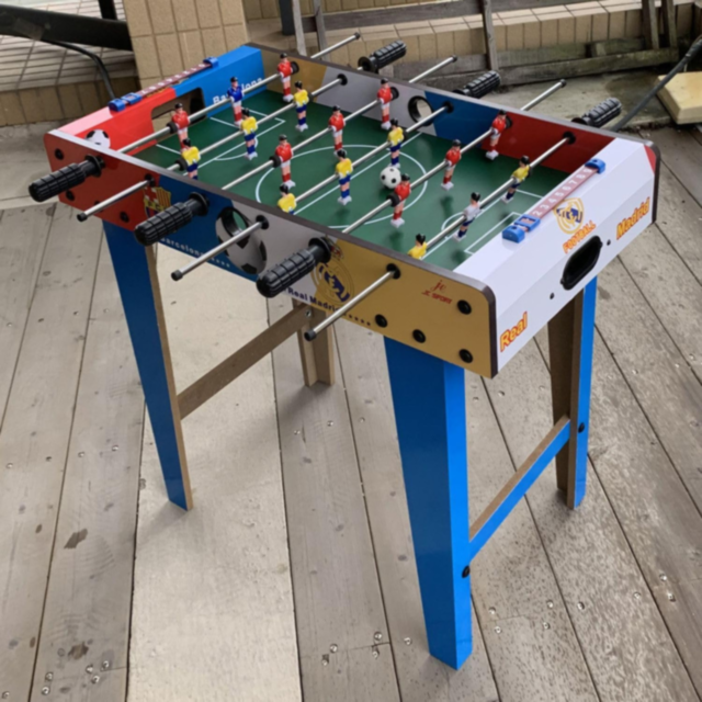 Masa de Fotbal de Jucărie pentru Copii cu Scoruri și Mânere Rotative – 69x37x62 cm