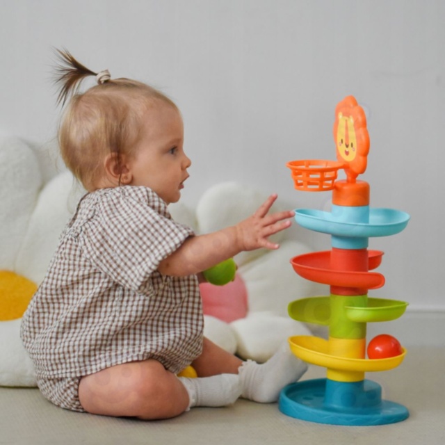 Turn cu Bile pentru Bebeluși și Coș Leu