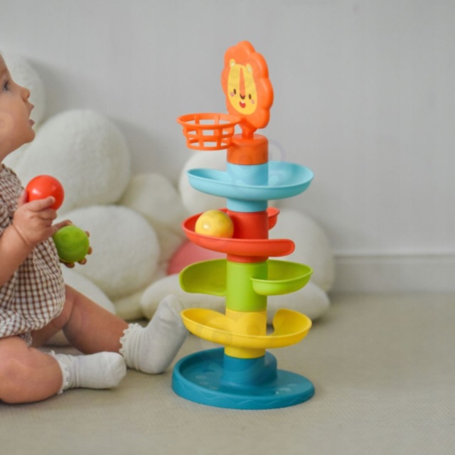 Turn cu Bile pentru Bebeluși și Coș Leu