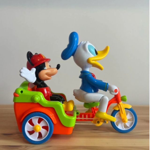 Tricicletă Electrică cu Donald și Mickey