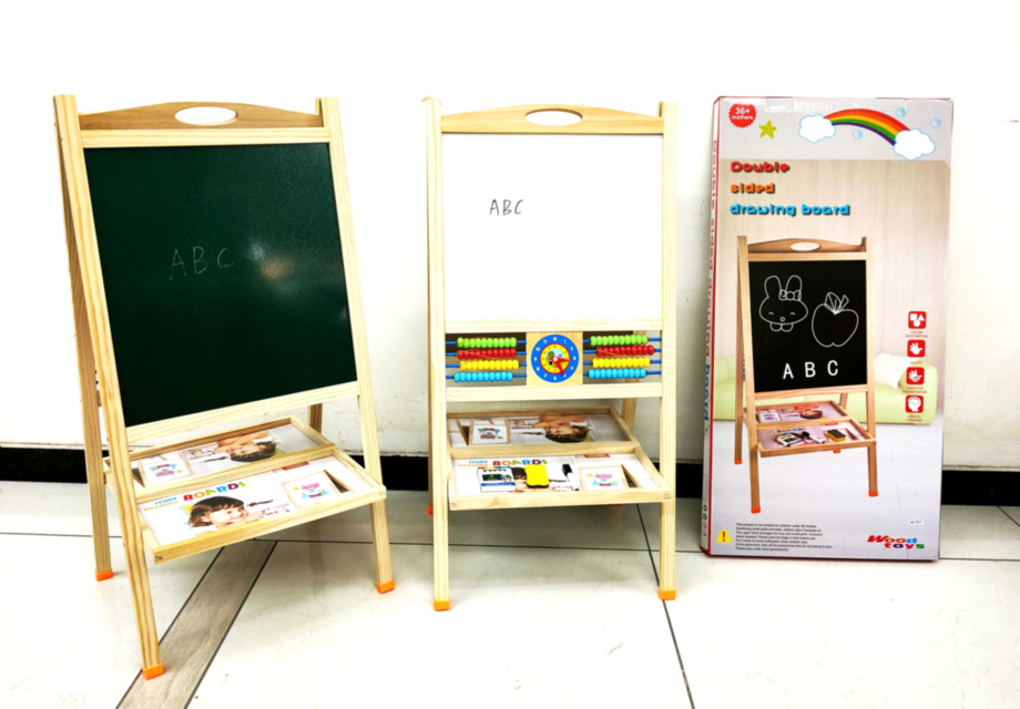 Tablă Dublă de Lemn, Magnetică, cu 2 Fețe de Scris și Desenat