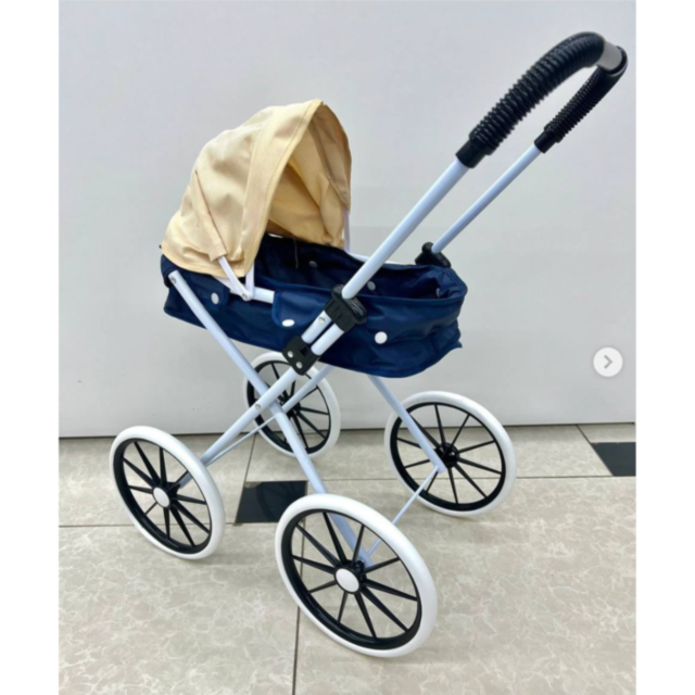 Cărucior pentru Păpuși cu Roti Mari si Design Realist