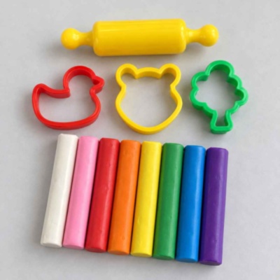 Set plastilină în 8 culori, cu forme și sucitor | image