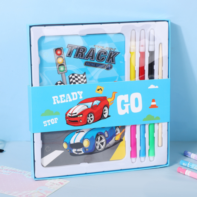 Set Creativ cu Cărți de Colorat și Răzuire - Tematica Mașini și Curse