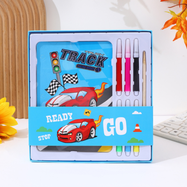 Set Creativ cu Cărți de Colorat și Răzuire - Tematica Mașini și Curse