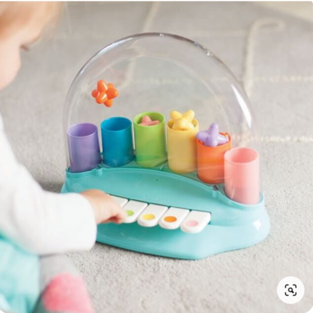 Pian Interactiv cu Steluțe Pop-up