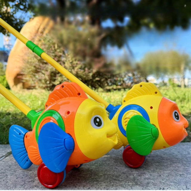 Peștișor Interactiv cu Mâner – Jucărie Colorată pentru Plimbări (culoare aleatorie)