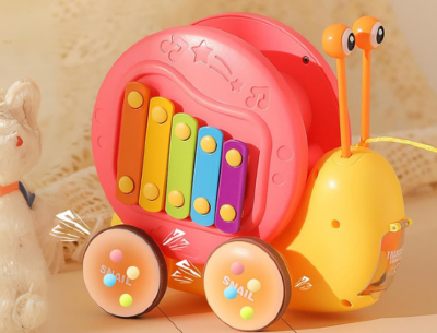 Melcul Multifuncțional 3-în-1 cu Xilofon și Catapultă (culoare aleatorie) | image