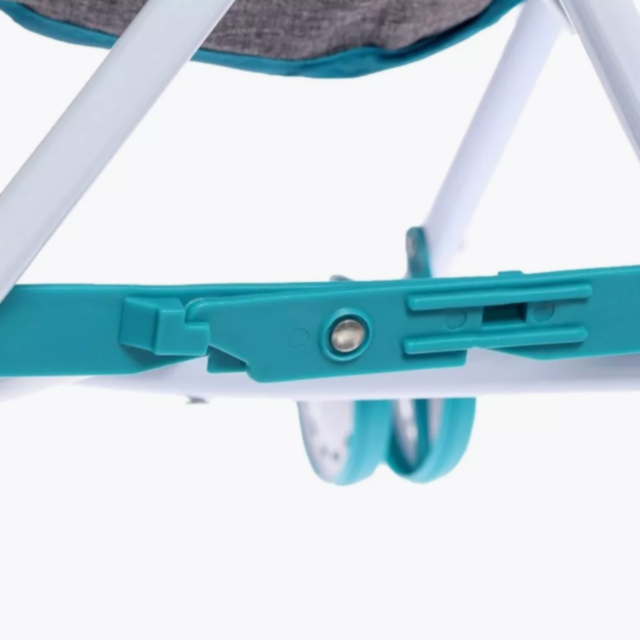 Cărucior pliabil pentru păpuși cu cadru metalic și design modern