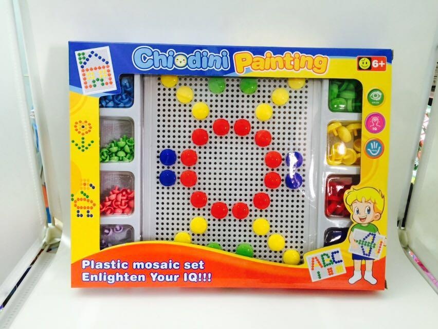 Mozaic cu Pioneze Colorate