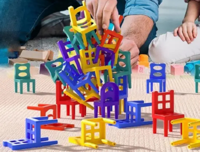 Joc de Echilibru și Îndemânare cu Scaune Colorate – 60 Piese | image