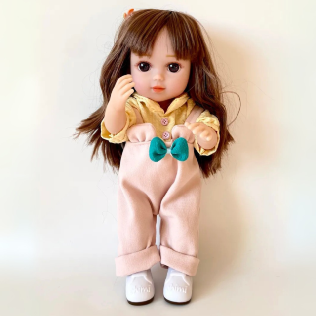 Păpușă Chimi Doll 38 cm cu Salopetă Roz și Păr Lung, Corp Moale din Vinil