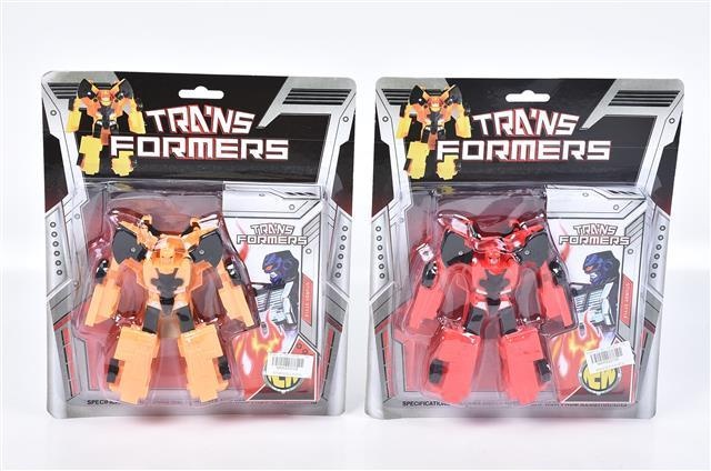 Robot Transformabil în Mașină