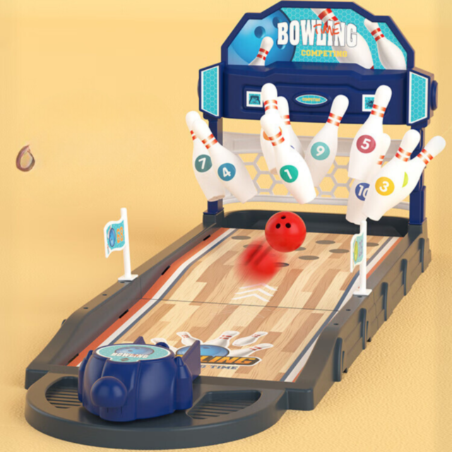 Bowling de masă cu catapultă