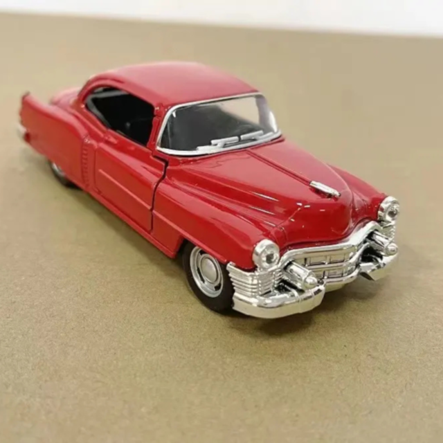 1buc. Mașinuță Vintage Metalică 1:32 cu Uși Deschise - Culoare Aleatorie