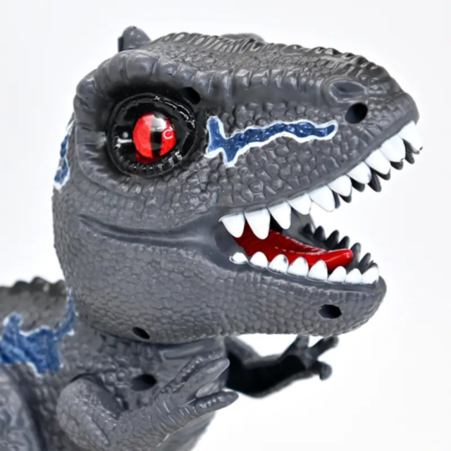 Dinozaur interactiv cu telecomandă, lumină și fum