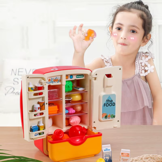 Frigider de Jucărie Interactiv cu Accesorii, Sunete și Lumină (culoare aleatorie)