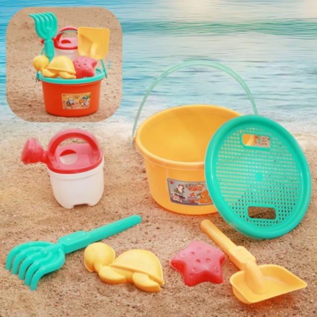 Set de Jucării pentru Nisip cu Găletușă, Ustensile și Forme (culoare aleatorie)