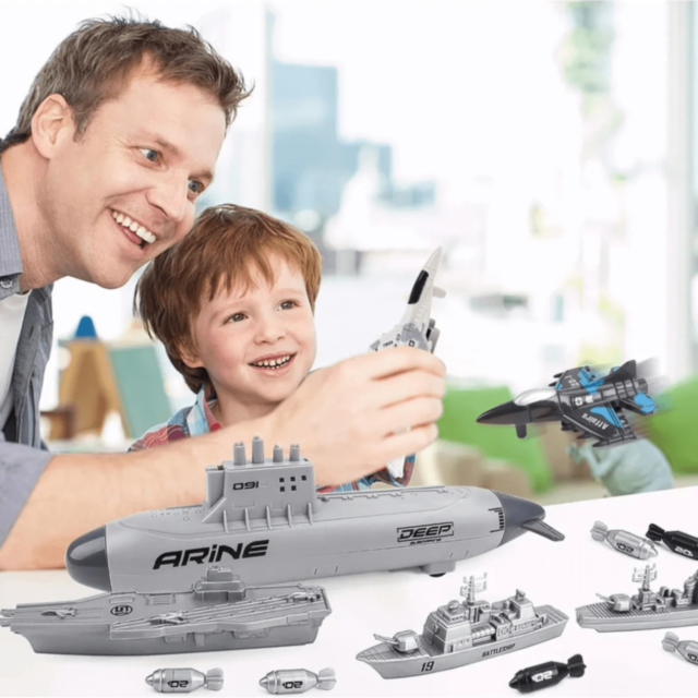 Set Nave Militare cu Submarin și Avioane