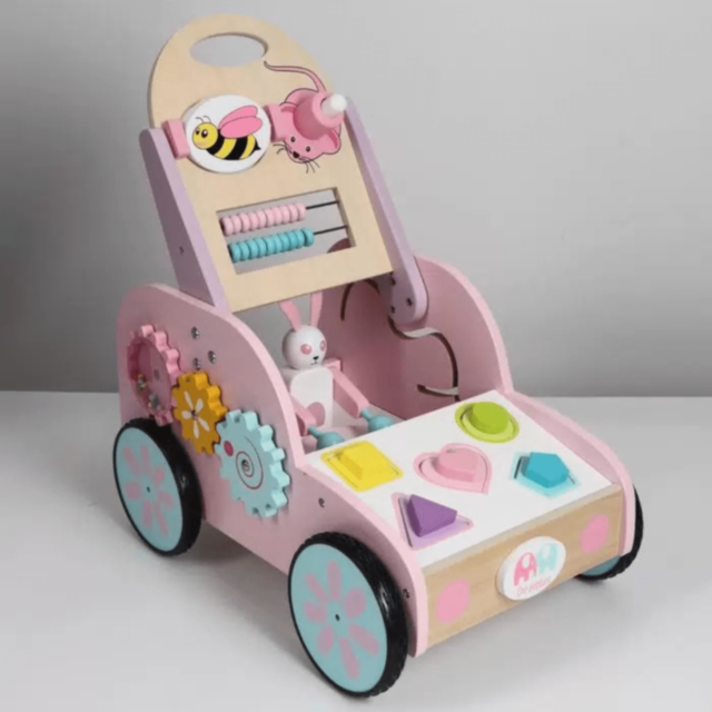 Premergător din Lemn cu Activități Montessori și Sortator de Forme – Model Roz cu Iepuraș