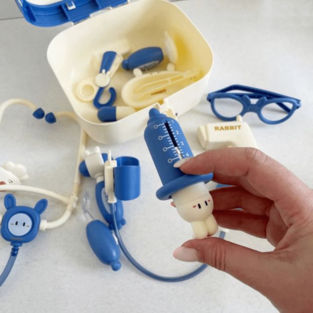 Set doctor pentru copii cu valiză și accesorii, 12 piese 